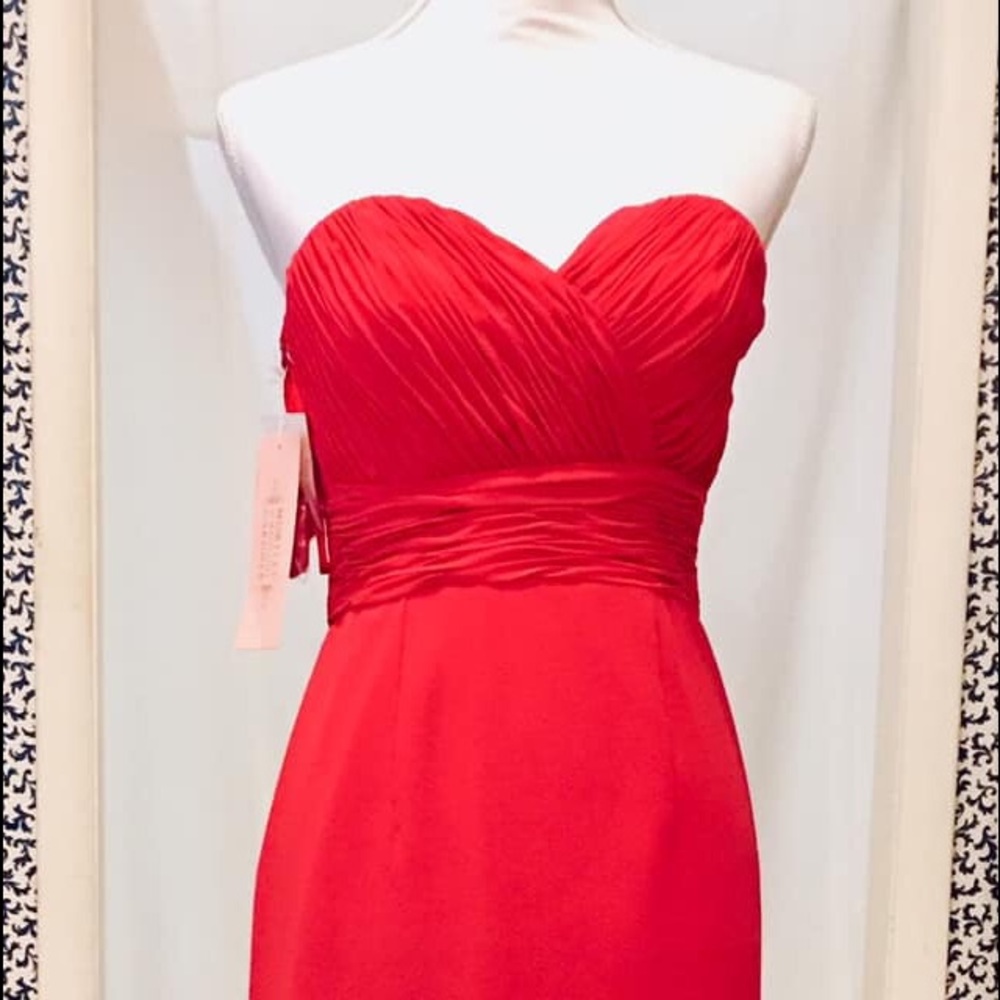 MoriLee Women’s Long Red Sweetheart Formal Gown 8
